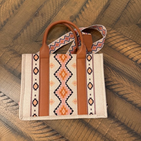 NEW Wrangler Purse - Picture 2 of 4